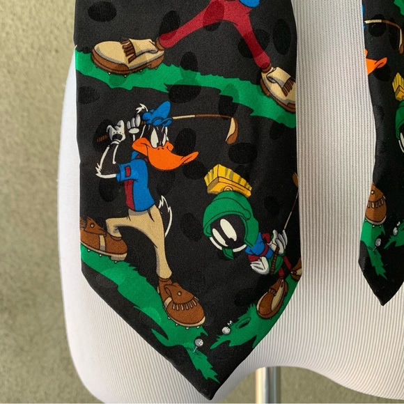 Looney Tunes Character Golf Tie 100% Silk - Picture 2 of 11